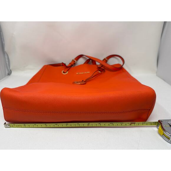 Michael Kors Jet Set Travel Tote Orange with matching cosmetic bag. Nice Cond! - Picture 9 of 10